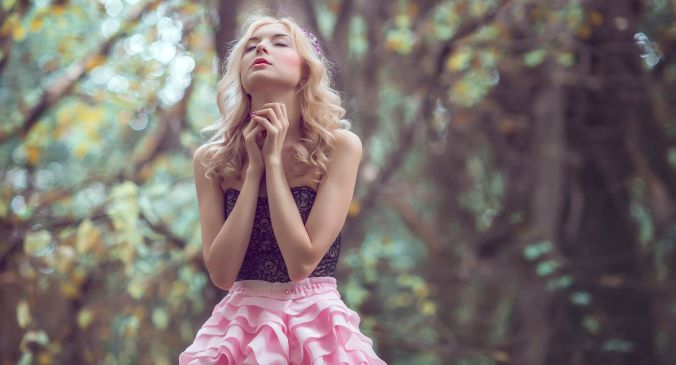 photo-1442810030476-6d83b45a1094